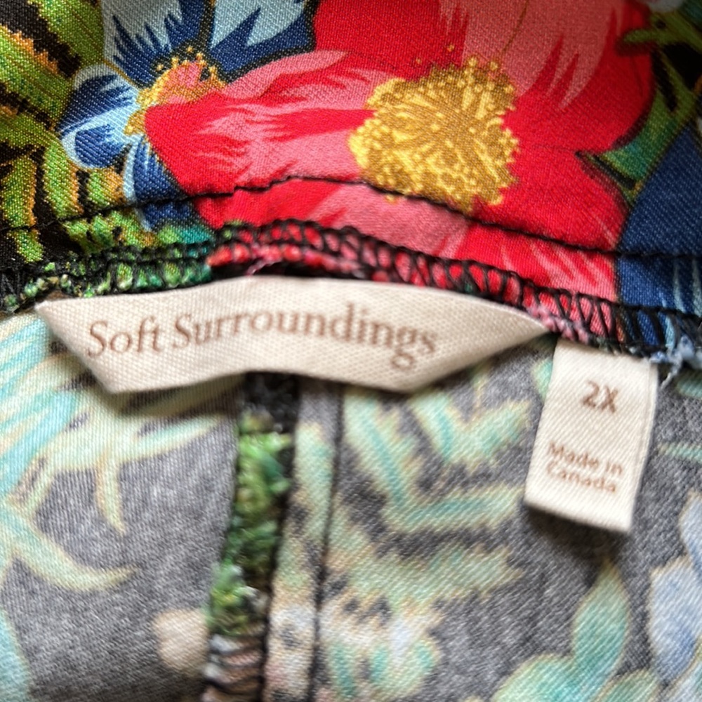 Soft Surroundings Black Floral Cropped Pants - Picture 7 of 13